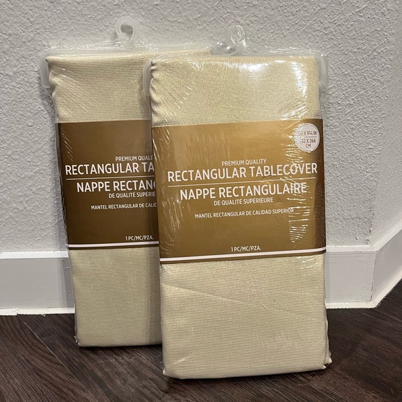 PARTY CITY || RECTANGULAR TABLECLOTH || METALLIC VANILLA CREAM FABRIC - Picture 3 of 7